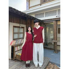 批发实拍赫本风刺绣红色假两件连衣裙过年过节女订婚<b class='q'>服</b><b class='q'>敬酒</b><b class='q'>服</b>情侣装