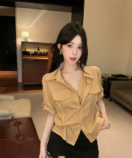 실사 2026 새로운 외국 가스 고급 센스 워크웨어 맨위 레이스 조각 페이크 레이어드 슬림해 보이는 반팔 조류 소녀 셔츠