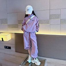 批发<b class='q'>女</b><b class='q'>童</b><b class='q'>卫</b>衣<b class='q'>套装</b>春秋季2026新款洋气中<b class='q'>大</b>童外套阔腿裤<b class='q'>女</b>孩运动两件套