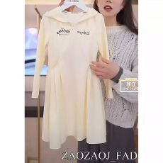 批发<b class='q'>女</b><b class='q'>童</b><b class='q'>春</b><b class='q'>秋</b>季连衣裙2026新款洋气儿童长袖连帽休闲中<b class='q'>大</b>童时髦卫衣裙