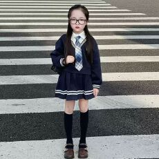 批发<b class='q'>女</b><b class='q'>童</b>JK<b class='q'>套装</b>2026新款儿童学院风秋季<b class='q'>女</b>孩假两件上衣百褶裙两件套潮