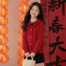 批发女童新年装冬款毛衣2026新款中大童洋气喜庆拜年服红色针织开衫潮