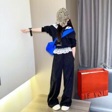 批发女童套装2026秋款时髦女孩设计感蕾丝花边连帽<b class='q'>外套</b>阔腿裙裤两件套