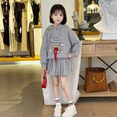 批发女童春秋款卫衣套装2026新款洋气<b class='q'>儿童</b>小女孩卡通上衣百褶<b class='q'>裙</b>两件套