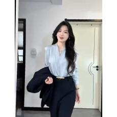 批发法式蓝色V领<b class='q'>衬衫</b>女春季新款高级感通勤职业<b class='q'>衬衣</b>叠穿内搭<b class='q'>长袖</b>上衣
