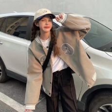 批发秋冬加绒chic休闲刺绣棒球服<b class='q'>外套</b><b class='q'>男</b>女韩版宽松设计感夹克百搭ins