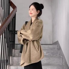 批发原版质量独特<b class='q'>超</b>好看卡其色双面呢收腰大衣女设计感毛呢外套小个子