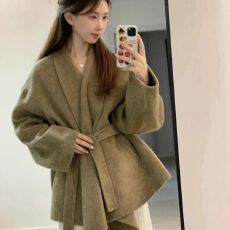 批发原版质量短款呢子大衣新款秋冬高级感毛呢外套韩系小个子冬天气质