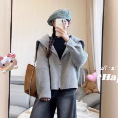 批发韩系灰色毛呢外套短款呢子大衣女2026<b class='q'>春</b>秋新款加厚高级感小个子秋