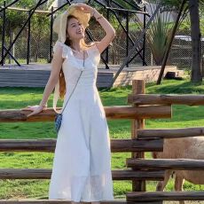 批发原版做法法式荷叶边收腰吊带连衣裙女夏季轻奢高级感白月光长裙子