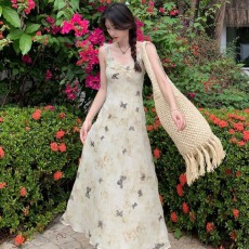 批发法式荷叶边温柔夏装新款<b class='q'>印花</b>蝴蝶碎花U领无袖修身显瘦吊带<b class='q'>连衣裙</b>