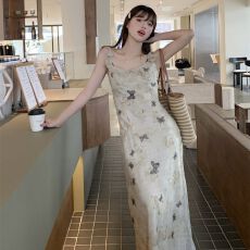 批发法式荷叶边蝴蝶<b class='q'>印花</b>吊带<b class='q'>连衣裙</b>女装夏季气质收腰A字裙显瘦长裙子