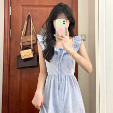 批发夏季蓝色吊带<b class='q'>连衣裙</b>温柔风活泼奶甜减龄长裙小个子初恋甜美显高