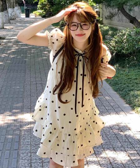원본 것 네리 오프숄더 행침 목 여성 드레스 작은 키 반팔 도트 무늬 품격 퍼프 인형 미니 스커트