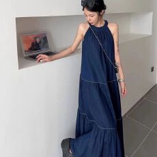 批发韩版2026夏季新款挂脖吊带<b class='q'>牛仔</b>连衣裙女度假出游法式宽松蛋糕<b class='q'>长裙</b>