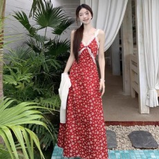 茶歇法式复古海边度假风连衣裙夏季新款气质修身显瘦高级设计感裙