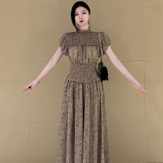 批发原版做法有内里名媛<b class='q'>气质</b>女神范巨好看显瘦海边度假风碎花连衣裙子