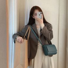 批发春秋季新款<b class='q'>小西装</b>外套女潮<b class='q'>短款</b>修身气质洋气上衣休闲西服通勤职业