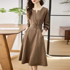 批发高端气质名媛长袖连衣裙<b class='q'>女</b>2026春季<b class='q'>新款</b>收腰显瘦洋气V领轻熟风裙