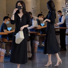 批发2026早春大码<b class='q'>连衣裙</b>女新款宽松气质显瘦大码长袖连帽系带<b class='q'>卫衣</b>裙女