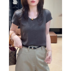 高级感绿色u领正肩短袖t恤女装夏季2026年新款上衣服短款修身体恤