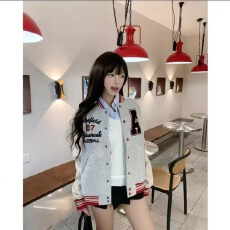 批发美式丝棉呢面料拼皮高质量复古棒球服刺绣宽松外套女春秋冬