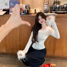 批发己出货 一字肩毛毛拼接长袖<b class='q'>T</b>恤秋季设计感别致绝美上衣潮