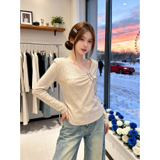 韩系慵懒风烫钻斜领长袖T恤女2026春季新款洋气时髦宽松显瘦上衣