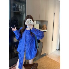 批发实拍  时尚百搭气质条纹衬衫女春<b class='q'>秋</b>设计感小众通勤飘带长袖上衣