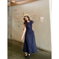 批发实拍 法式抽褶短袖<b class='q'>连衣裙</b>女夏新款收腰中长款气质裙子