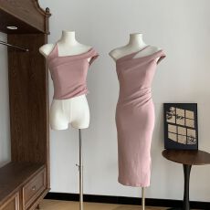 批发Chill巧儿【月下白茶】温柔感斜肩不规则露肩吊带上衣纯欲<b class='q'>连衣裙</b>