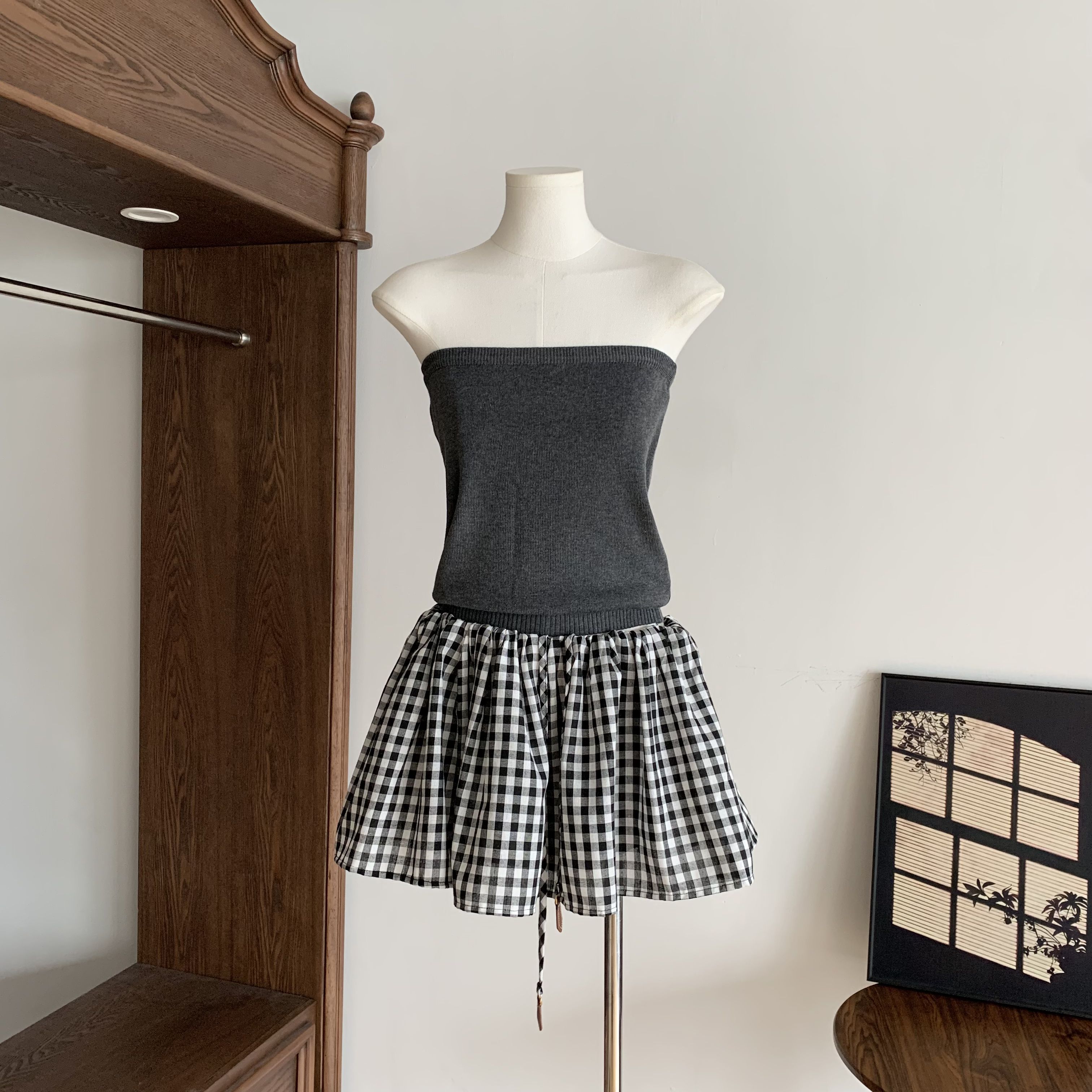 너 ~ 중 게으른 llan 사설 서비스 miu 세트 순수한 욕망 센스 레트로 니트 튜브탑 체크무늬 꽃밭 반 스커트 세트 그룹