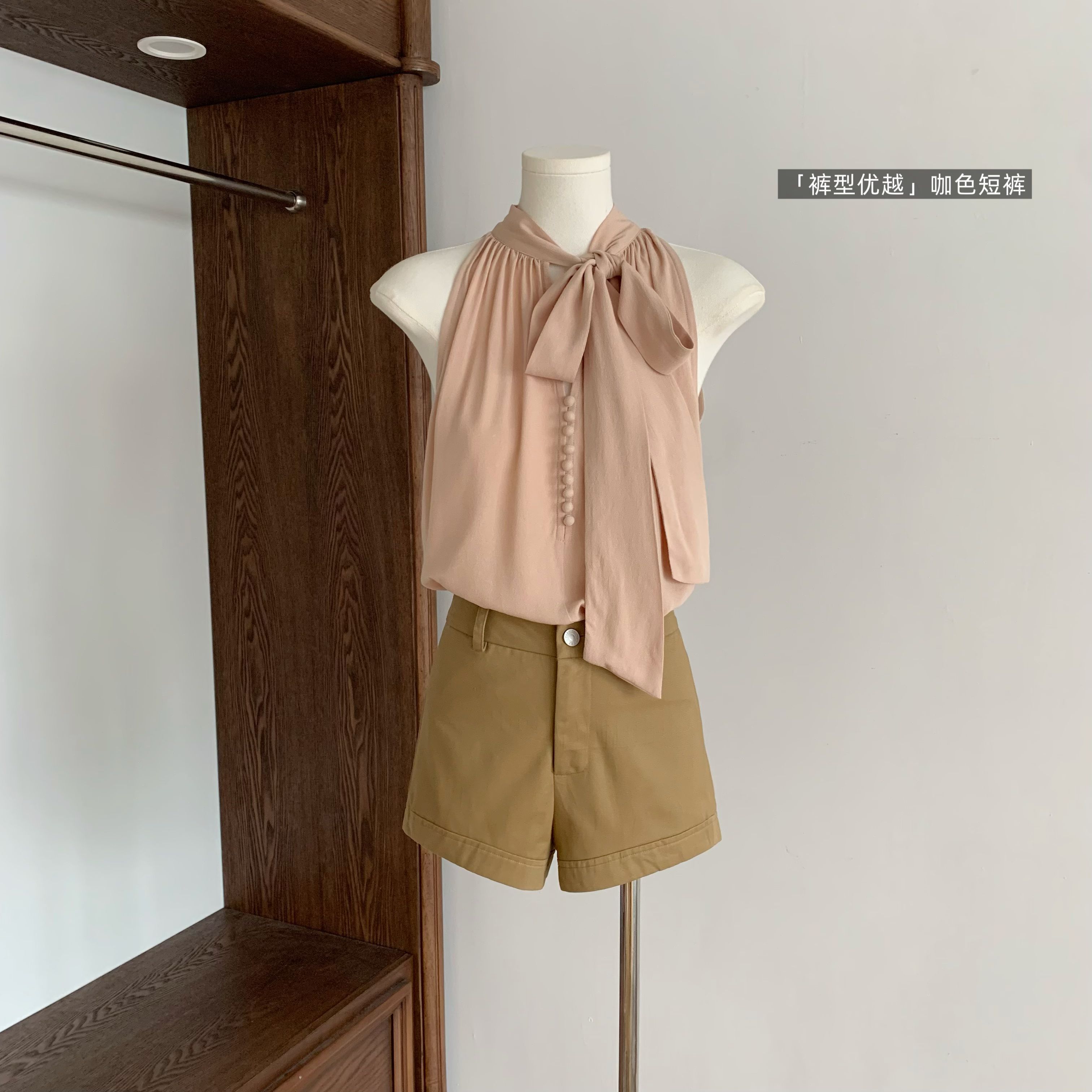 그는 아침 5 6 20 00 바지 종류 슈페리어 커피 색상 반바지