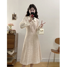 批发实拍~大码胖mm2025<b class='q'>秋</b>季新款长袖连衣裙女设计感显瘦减龄中长裙