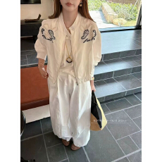 批发高级感重工刺绣立领短外套女2026春季新款<b class='q'>时尚</b>百搭小个子休闲上衣