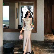 批发木子李的李[星落锦缎]新中式上衣鱼尾裙套装高级温柔风气质<b class='q'>两件套</b>