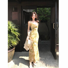 批发木子李的李夏日绮梦森系风荡领撞色修身<b class='q'>挂</b><b class='q'>脖</b>吊带度假风<b class='q'>连衣裙</b>夏套