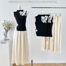 批发木子李的李墨缕霜漪新中式<b class='q'>无袖</b>内搭背心拼接上衣高腰半裙两件套