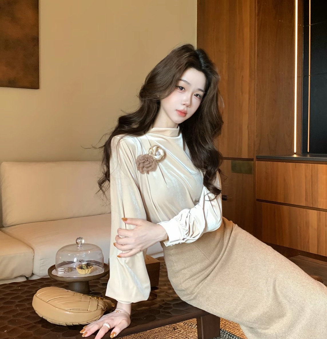 BY36713# 木子李的李琉光绒月早秋氛围立体花朵丝绒上衣高腰半身裙套装女  服裝批發女裝批發服飾貨源