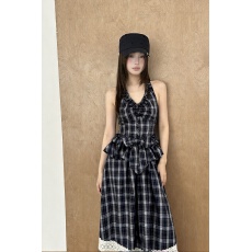 批发蝴蝶结挂脖荷叶边上衣蕾丝裙摆蓬感半<b class='q'>裙套装</b>