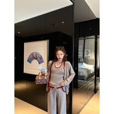 批发实拍实价 撞色针织修身背心女早秋外搭开衫上衣<b class='q'>百搭</b>休闲裤套装