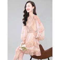 批发<b class='q'>连衣裙</b>春夏2026新款茶歇法式小资复古碎花裙高端<b class='q'>桑蚕丝</b>中长裙