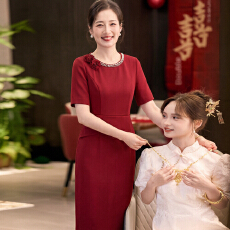 批发结婚妈妈装晚<b class='q'>礼服</b>高贵年轻2026新款高端丈母娘喜婆婆婚宴装连衣裙