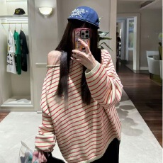 甜莓条纹 韩系撞色条纹一字领毛衣