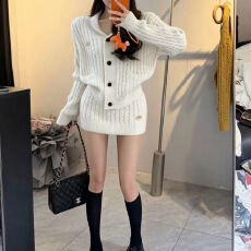 批发麻花针织套装女<b class='q'>春</b>季慵懒风开衫外套包臀短裙两件套