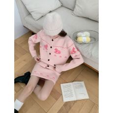 批发温柔木马提花针织套装女<b class='q'>秋</b>冬软糯开衫高腰半身裙两件套小个子