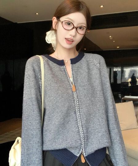 한 부서 배색 파란색 스트라이프 지퍼 스웨터 여성 코트 가을 겨울 느긋한 바람 루즈핏 캐주얼 니트 오픈 가디건 맨위