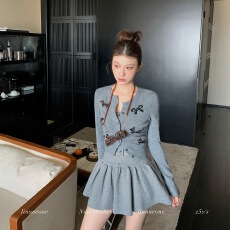 批发一点妮味 可爱小狗针织衫开衫吊带<b class='q'>蓬蓬</b>半身<b class='q'>裙套装</b>