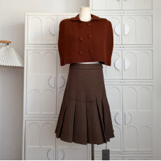 批发JAYKY YANG奥黛小姐双排扣羊毛翻领<b class='q'>罩衫</b>女罗纹<b class='q'>针织</b>百褶裙套装