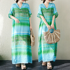 批发实拍26夏季新款薄棉麻花绿色V领宽松度假风<b class='q'>沙滩裙</b>长款文艺女袍子